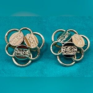 🌼 Vintage CLIP-ON Sarah Coventry Silver-Tone Floral Textured Sculptural Earrings